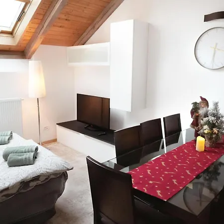 Riverside Palace Apartamento