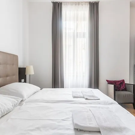 Apartment Riverside Palace Prague