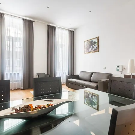 Riverside Palace Apartment *